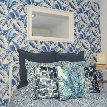 Indigo Moon's Secret Sanctuary In Alfama Apartmán *